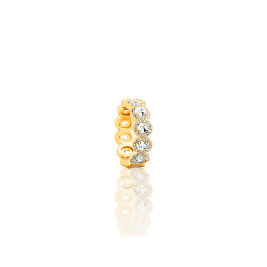 Oval Diamond Eternity Ring – A Full Circle of Timeless Sparkle